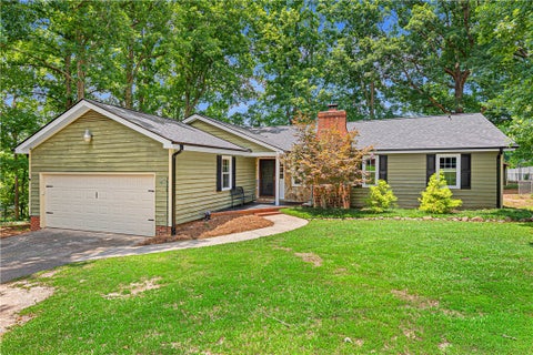 Photo of 121 White Oak Drive, Easley, SC 29642 (MLS # 20303561)