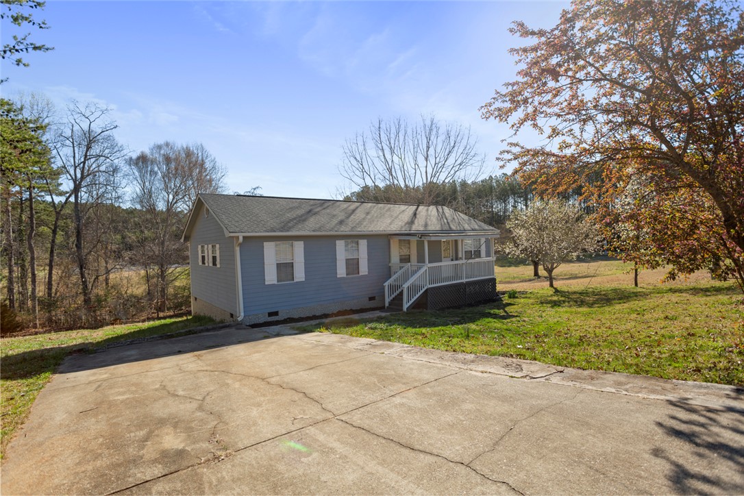 407 Gaston Circle, Westminster, South Carolina image 2