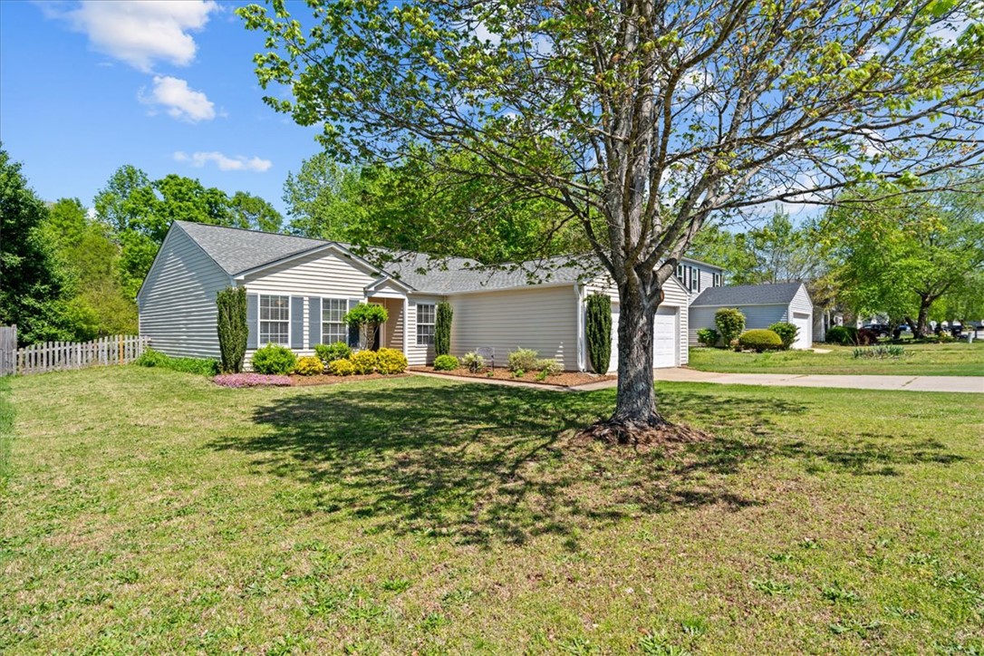 105 Tripmont Court, Simpsonville, South Carolina image 3