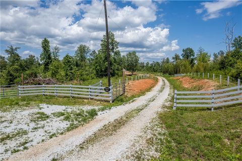 Vacant Land For Sale - TBD Colony Lane<br/> West Union, SC 29696