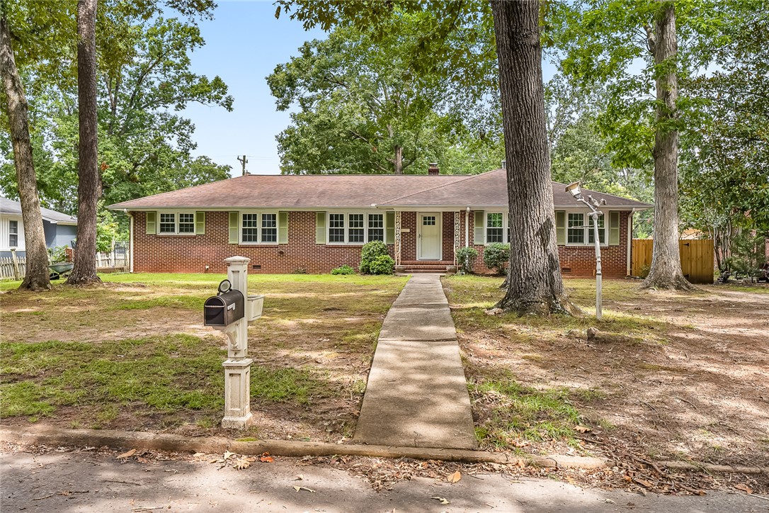 Anderson, South Carolina 29621, United States, 3 Bedrooms Bedrooms, ,2 BathroomsBathrooms,Residential,Active,190215