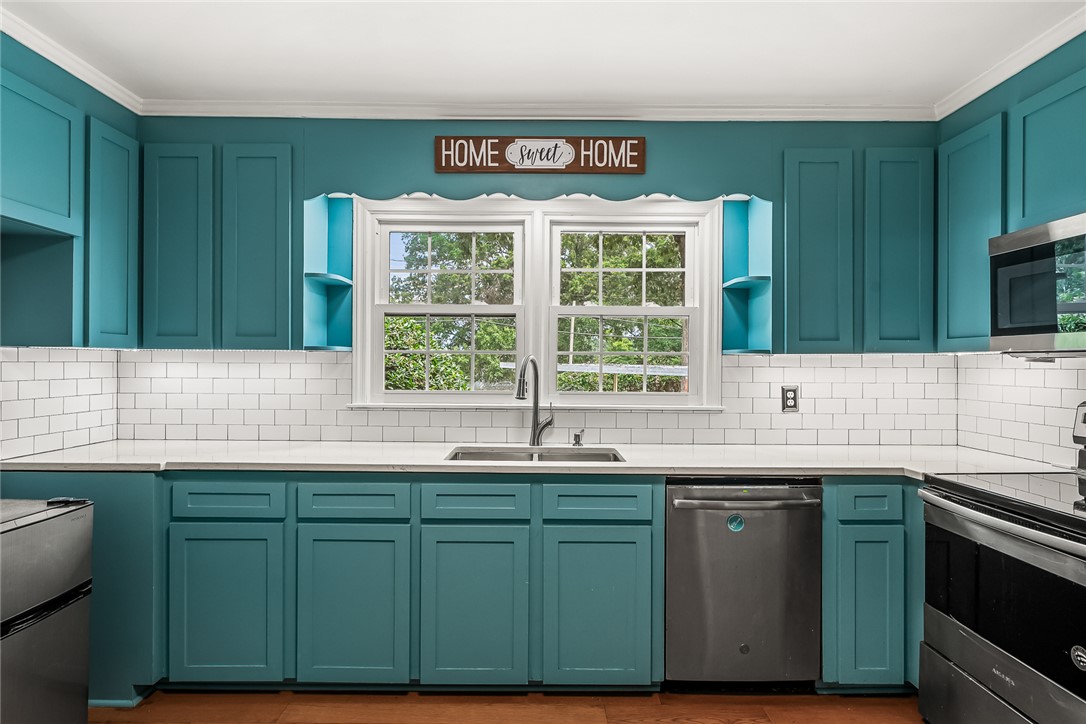 Anderson, South Carolina 29621, United States, 3 Bedrooms Bedrooms, ,2 BathroomsBathrooms,Residential,Active,190215