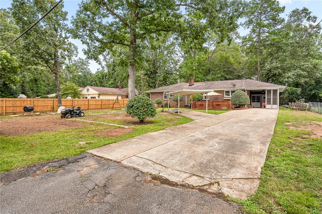 Anderson, South Carolina 29621, United States, 3 Bedrooms Bedrooms, ,2 BathroomsBathrooms,Residential,Active,190215