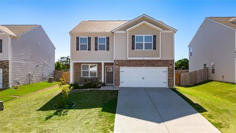 Photo of 132 Slateford Circle, Piedmont, SC 29673 (MLS # 20293716)