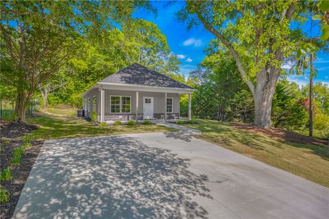 Photo of 219 Maplecroft Street, Liberty, SC 29657 (MLS # 20301887)