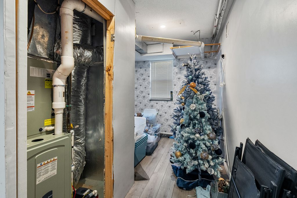 Anderson, South Carolina 29625, United States, 3 Bedrooms Bedrooms, ,4 BathroomsBathrooms,Residential,Active,256817