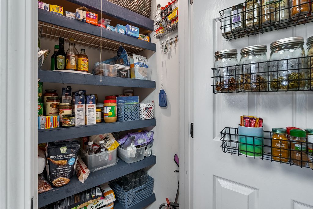 Anderson, South Carolina 29625, United States, 3 Bedrooms Bedrooms, ,4 BathroomsBathrooms,Residential,Active,256817