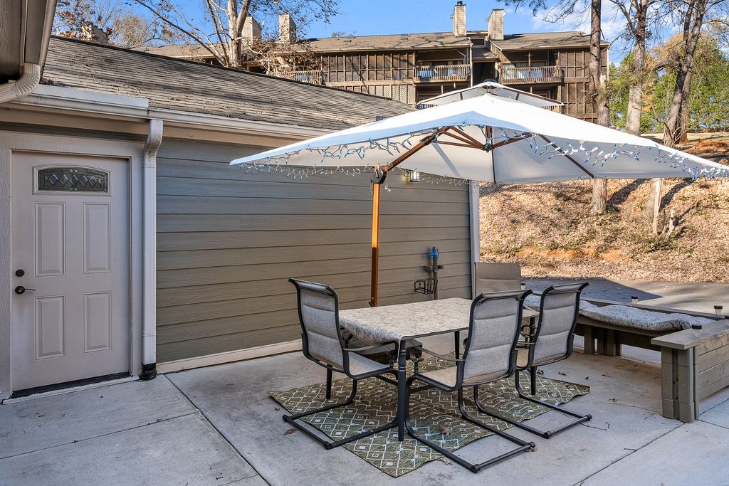 Anderson, South Carolina 29625, United States, 3 Bedrooms Bedrooms, ,4 BathroomsBathrooms,Residential,Active,256817