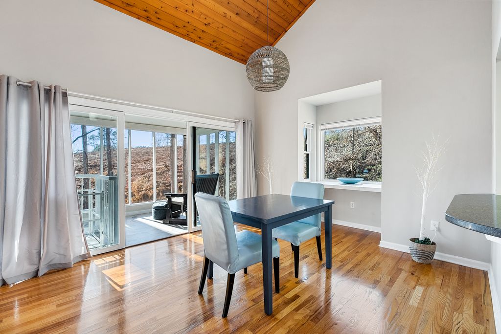 Anderson, South Carolina 29625, United States, 3 Bedrooms Bedrooms, ,4 BathroomsBathrooms,Residential,Active,256817