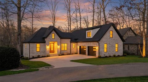 Photo of 304 Ave of Oaks, Anderson, SC 29621 (MLS # 20298471)