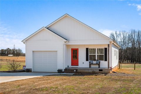 Photo of 524B Big Creek Road, Belton, SC 29627 (MLS # 20295754)