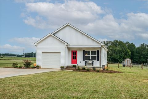 Photo of 524B Big Creek Road, Belton, SC 29627 (MLS # 20295754)
