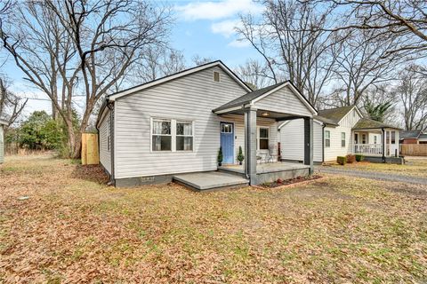 Photo of 523 Mildred Street, Anderson, SC 29621 (MLS # 20297266)