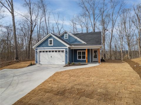 Photo of 322 Oconee Avenue, Westminster, SC 29693 (MLS # 20297558)