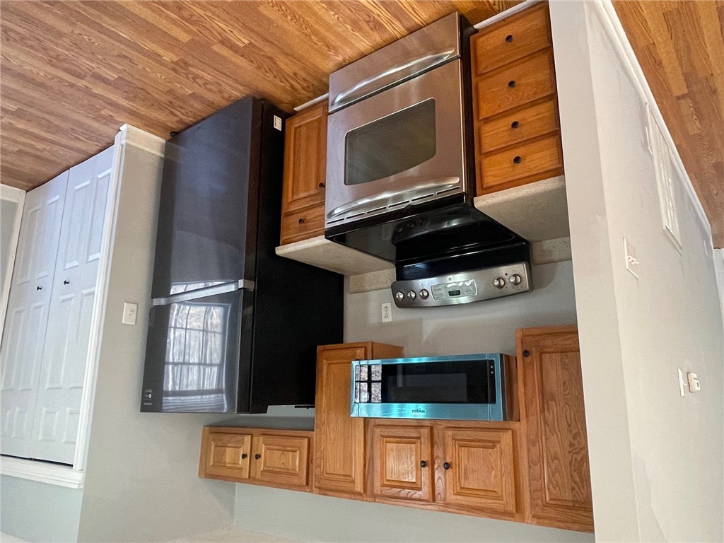426 Arrowhead Drive, Lavonia, Georgia image 4
