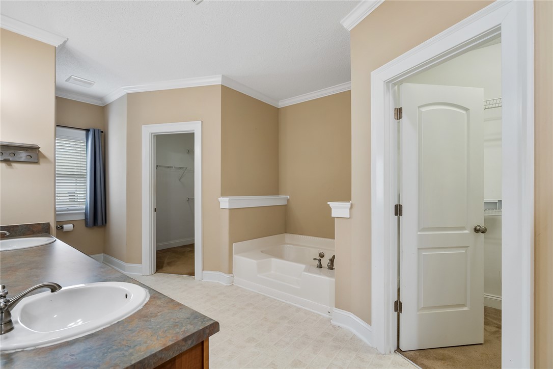 Anderson, South Carolina 29626, United States, 3 Bedrooms Bedrooms, ,3 BathroomsBathrooms,Residential,Active,183528