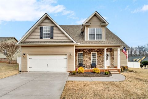 Photo of 29 Hidden Springs Lane, Taylors, SC 29687 (MLS # 20296910)