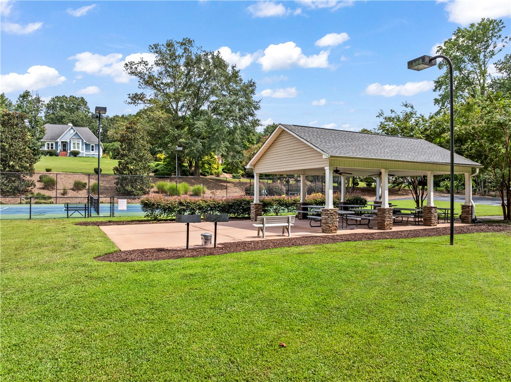 Anderson, South Carolina 29621, United States, 4 Bedrooms Bedrooms, ,4 BathroomsBathrooms,Residential,Active,200316