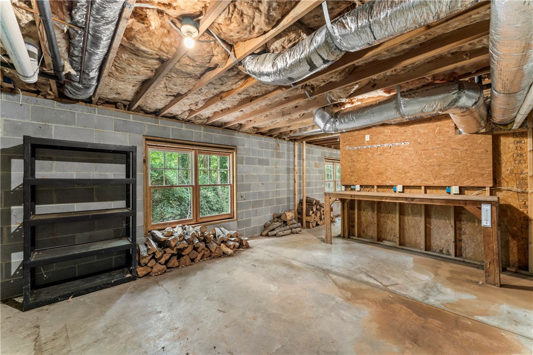 Anderson, South Carolina 29621, United States, 4 Bedrooms Bedrooms, ,4 BathroomsBathrooms,Residential,Active,200316