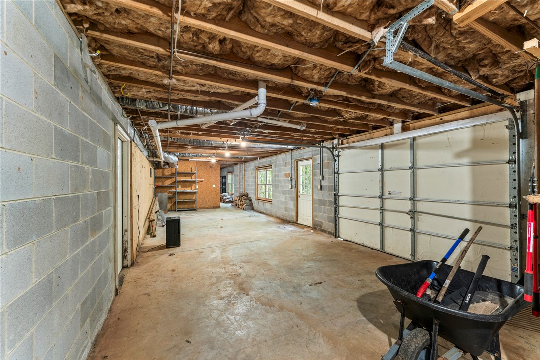 Anderson, South Carolina 29621, United States, 4 Bedrooms Bedrooms, ,4 BathroomsBathrooms,Residential,Active,200316