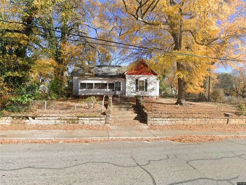 Photo of 1407 South McDuffie Street, Anderson, SC 29624 (MLS # 20294875)