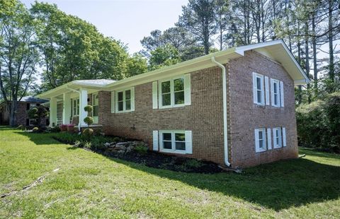 Photo of 634 Middle Park Drive, Seneca, SC 29672 (MLS # 20301311)