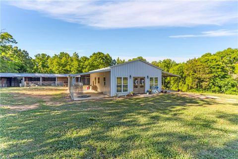 Photo of 2528 Elberton Highway, Iva, SC 29655 (MLS # 20301510)