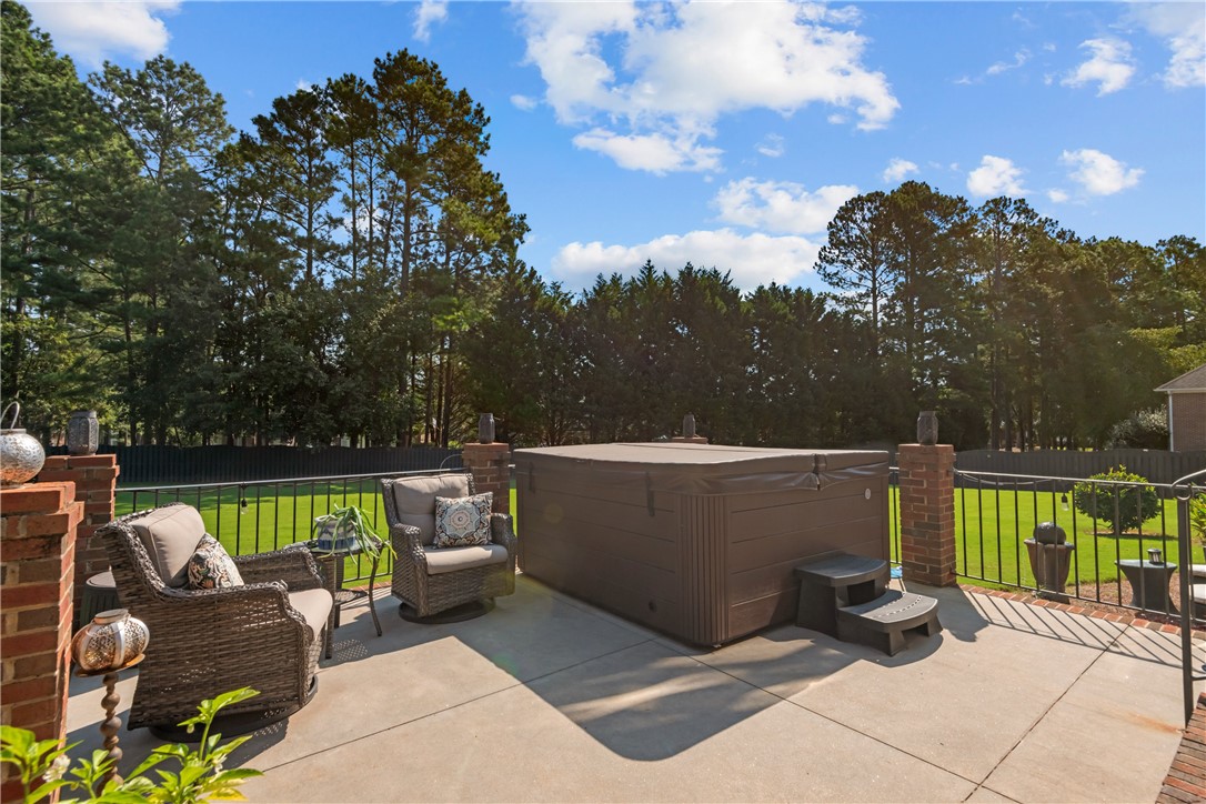 Anderson, South Carolina 29621, United States, 4 Bedrooms Bedrooms, ,3 BathroomsBathrooms,Residential,Pending,210673