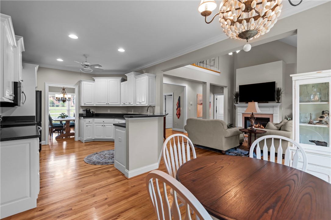 Anderson, South Carolina 29621, United States, 4 Bedrooms Bedrooms, ,3 BathroomsBathrooms,Residential,Pending,210673