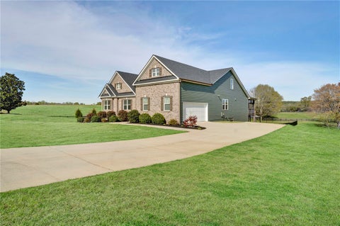 Photo for 1001 Omega Farms Lane