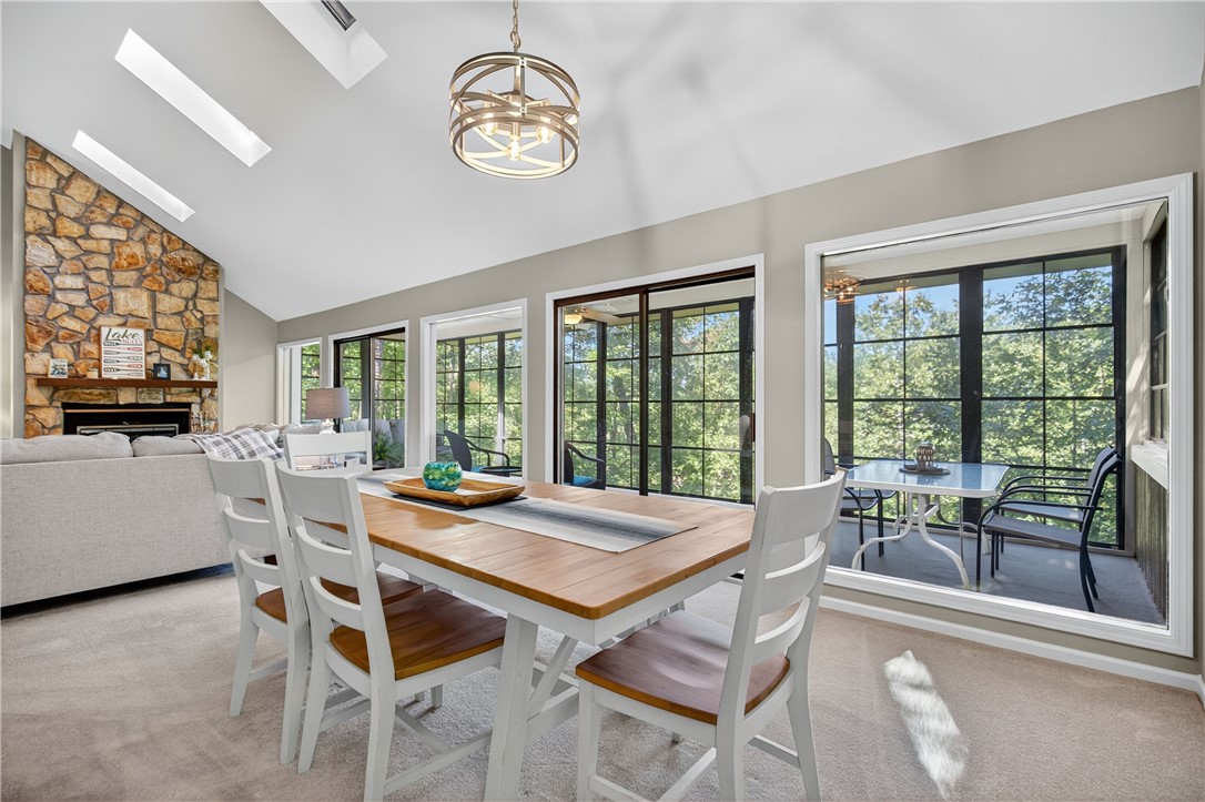 Salem, South Carolina 29676, United States, 3 Bedrooms Bedrooms, ,4 BathroomsBathrooms,Residential,Active,203973