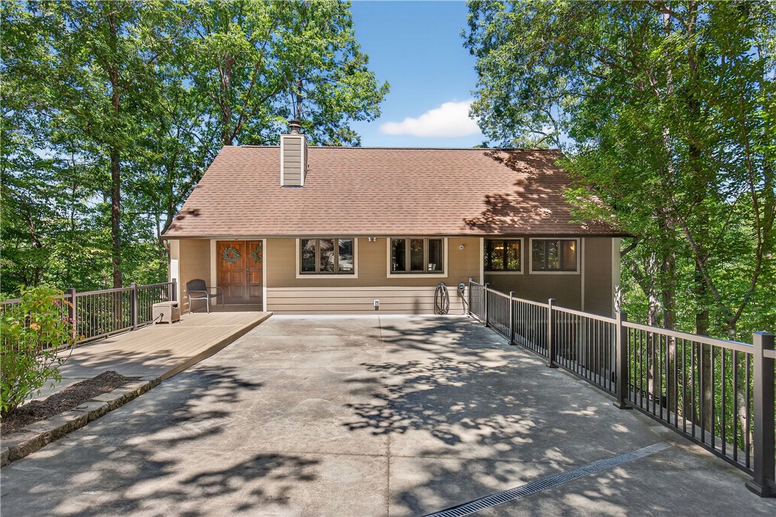 Salem, South Carolina 29676, United States, 3 Bedrooms Bedrooms, ,4 BathroomsBathrooms,Residential,Active,203973