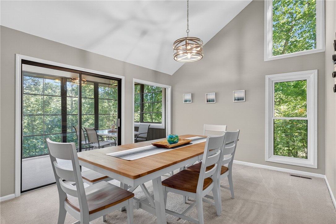 Salem, South Carolina 29676, United States, 3 Bedrooms Bedrooms, ,4 BathroomsBathrooms,Residential,Active,203973