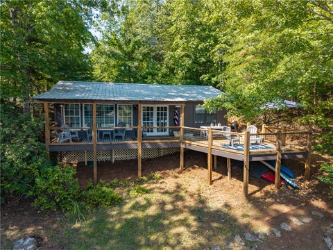 Homes For Sale - 307 N Coves Drive #B<br/> Salem, SC 29676