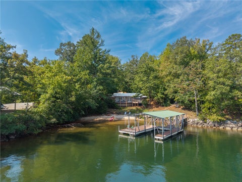 Photo of 307 N Coves Drive #B, Salem, SC 29676 (MLS # 20305491)