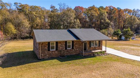 Photo of 381 Crawford Road, Belton, SC 29627 (MLS # 20294945)