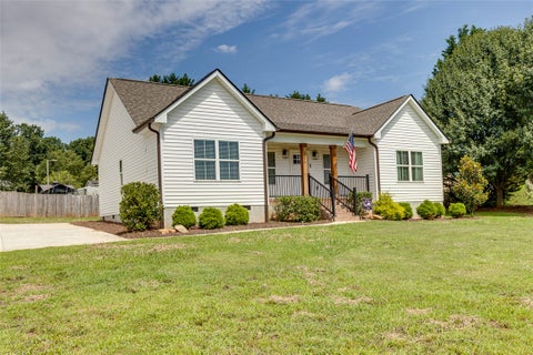 Photo of 115 Wrentree Drive, Easley, SC 29642 (MLS # 20304048)