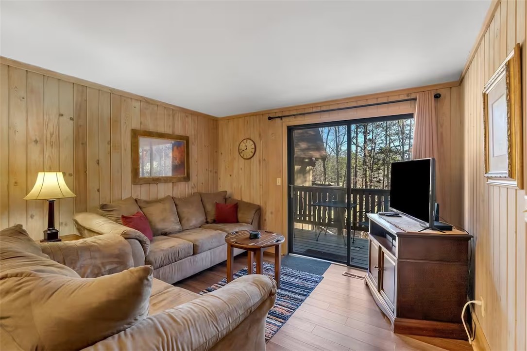 600 Unit #1 Captains Cove Court, Salem, South Carolina image 3