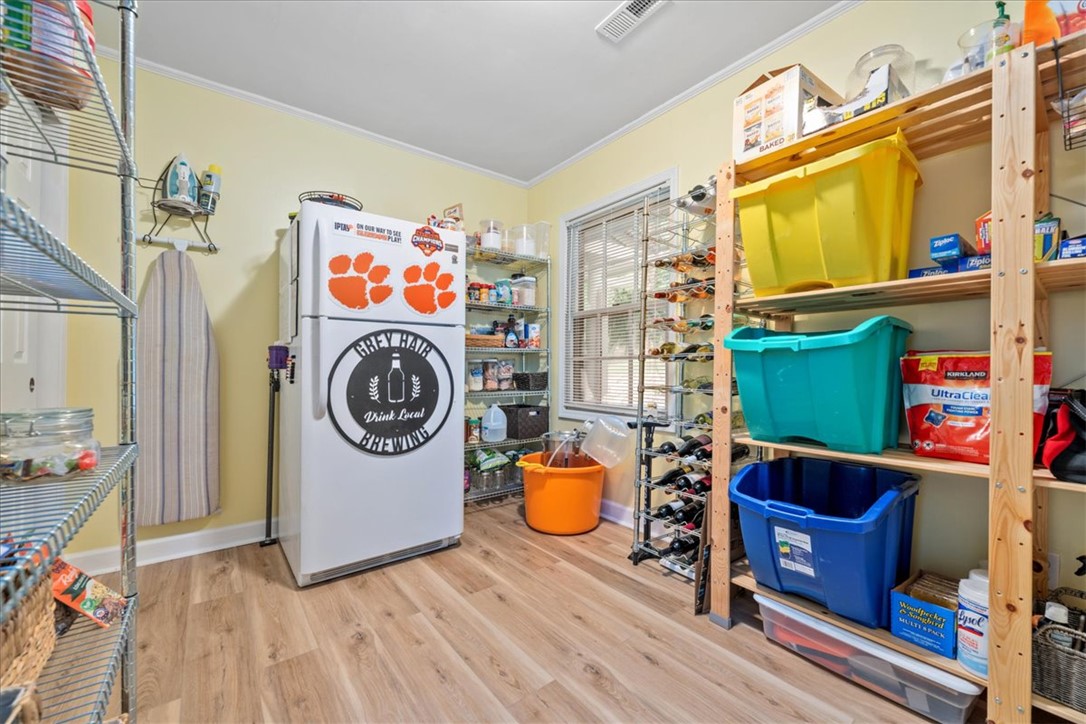 Pendleton, South Carolina 29670, United States, 3 Bedrooms Bedrooms, ,2 BathroomsBathrooms,Residential,Pending,176373