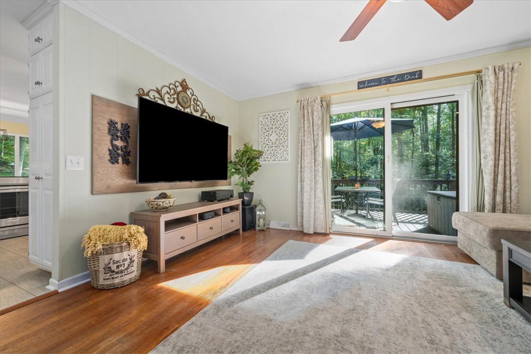 Pendleton, South Carolina 29670, United States, 3 Bedrooms Bedrooms, ,2 BathroomsBathrooms,Residential,Pending,176373