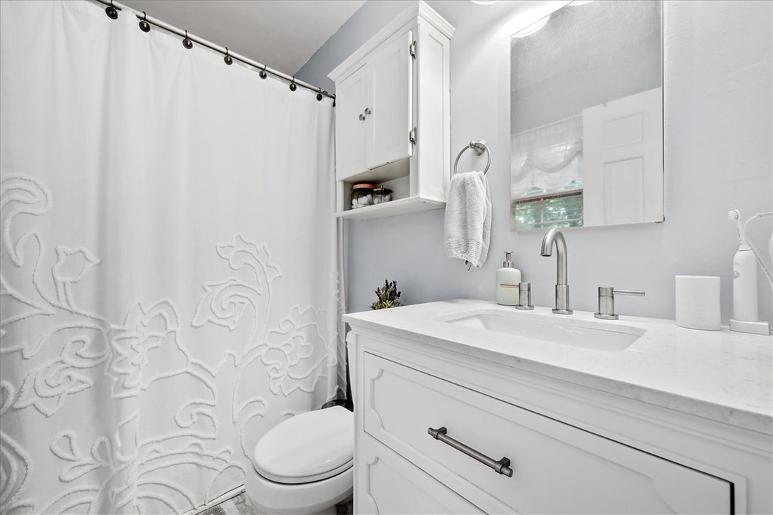 Pendleton, South Carolina 29670, United States, 3 Bedrooms Bedrooms, ,2 BathroomsBathrooms,Residential,Pending,176373