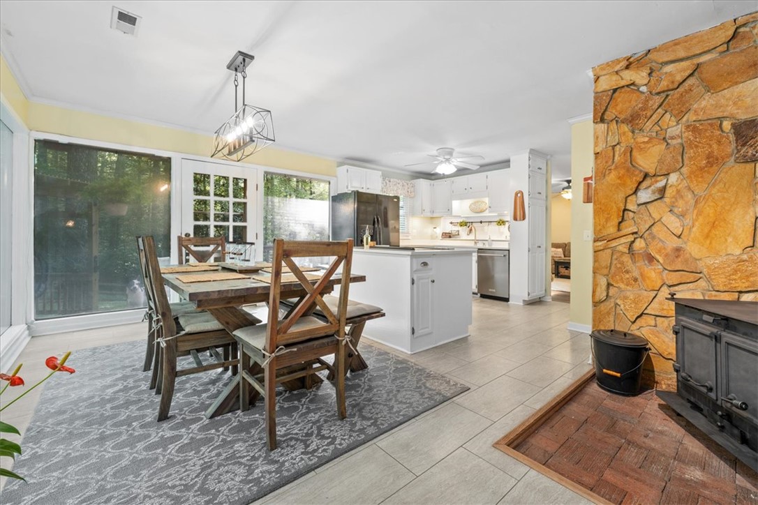 Pendleton, South Carolina 29670, United States, 3 Bedrooms Bedrooms, ,2 BathroomsBathrooms,Residential,Pending,176373