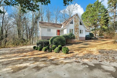 Photo of 1018 Chantilly Lane, Anderson, SC 29625 (MLS # 20296860)