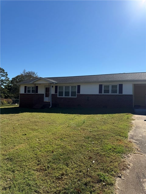 Photo of 506 Cedarwood Lane, West Union, SC 29696 (MLS # 20308734)
