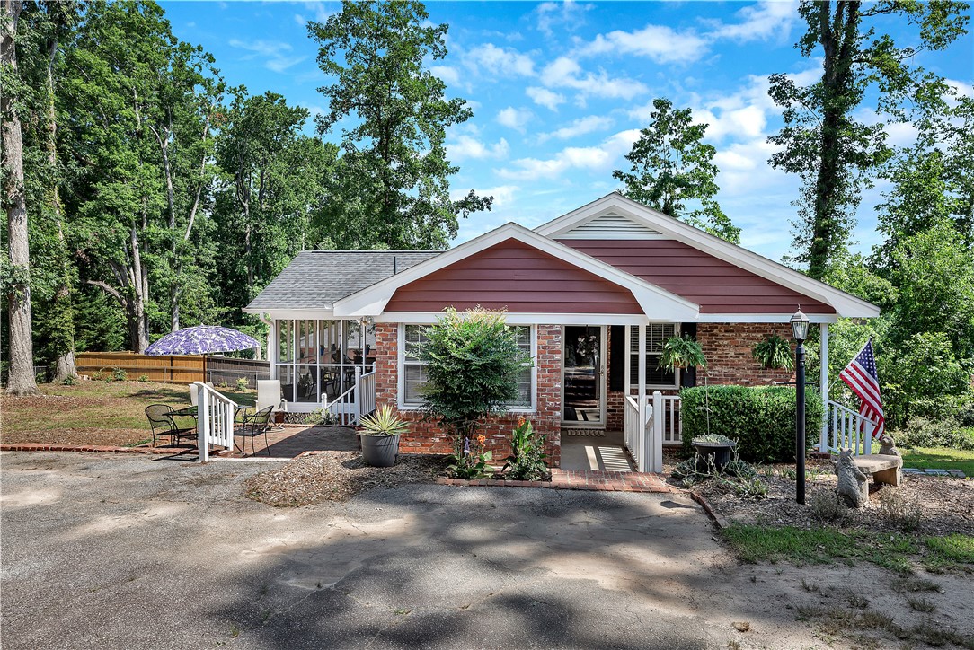 Anderson, South Carolina 29621, United States, 3 Bedrooms Bedrooms, ,2 BathroomsBathrooms,Residential,Active,159999