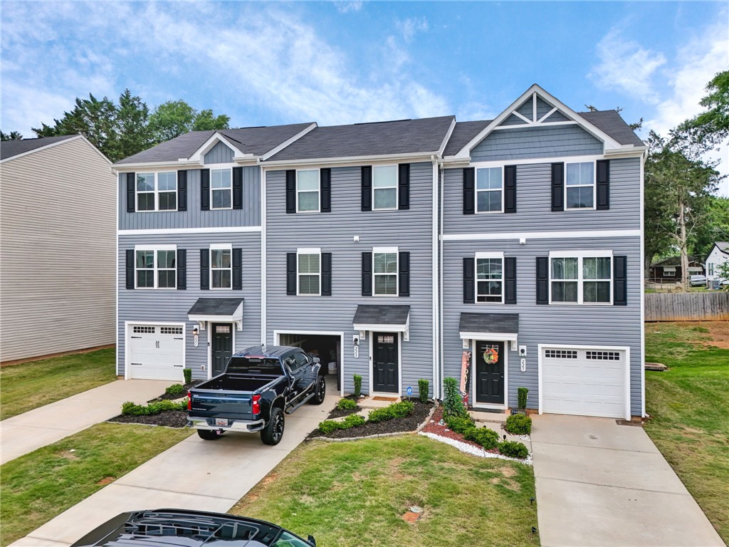 221 Brooklane Court, Easley, SC Home for Sale 1 221 Brooklane Court