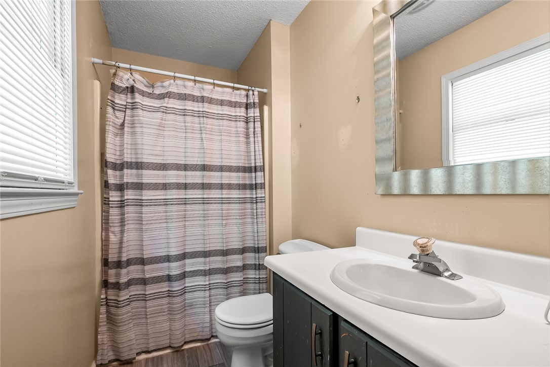 Anderson, South Carolina 29625, United States, 3 Bedrooms Bedrooms, ,2 BathroomsBathrooms,Residential,Active,161225