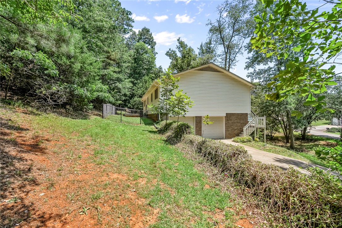 Anderson, South Carolina 29625, United States, 3 Bedrooms Bedrooms, ,2 BathroomsBathrooms,Residential,Active,161225