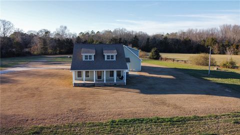 Photo of 2273 284 Highway, Abbeville, SC 29620 (MLS # 20296625)