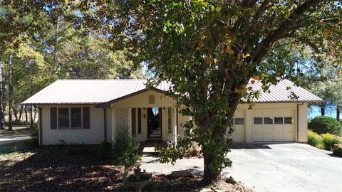 Photo of 410 Cedar Street, Lavonia, GA 30553 (MLS # 20294717)